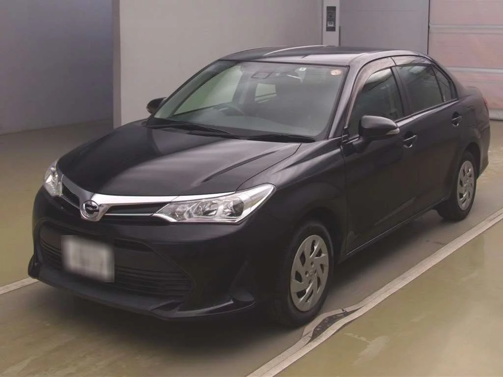 Toyota Corolla Axio NRE161 2018